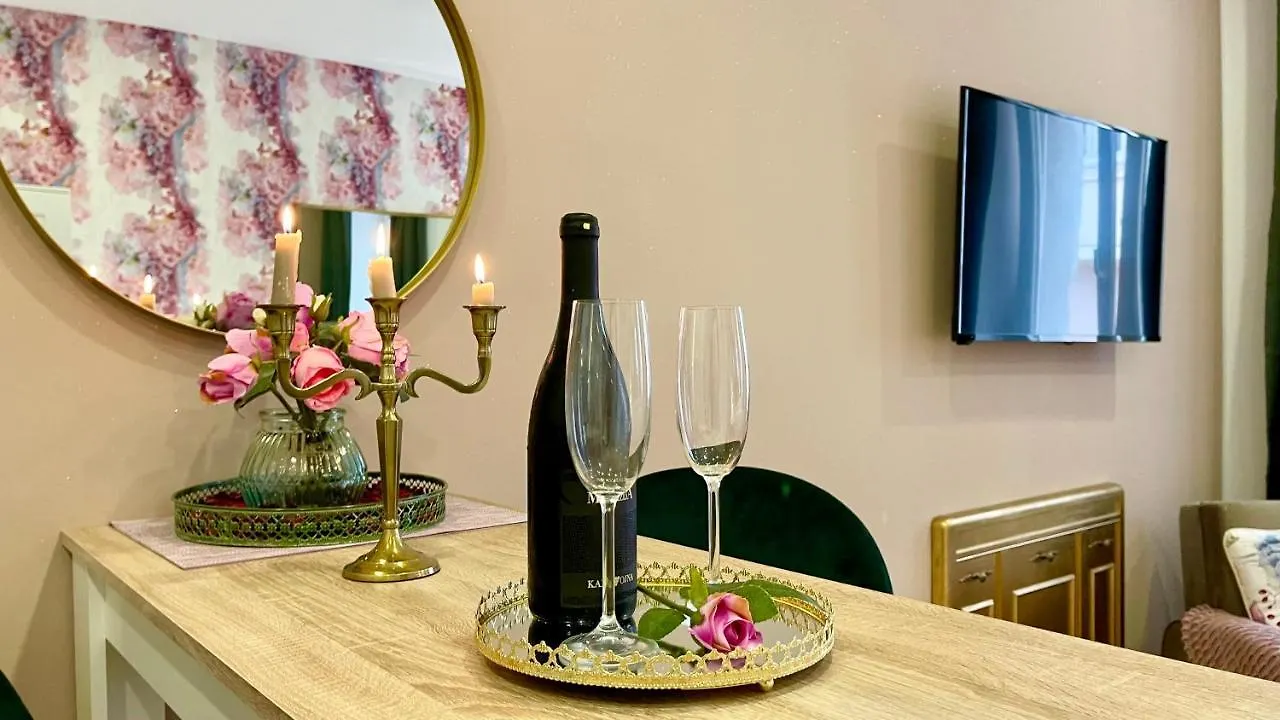 Hedone Luxury 3 Apartments With Free Parking Pula