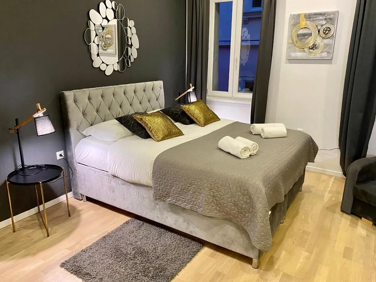 Hedone Luxury 3 Apartments With Free Parking Pula 0*,  Croatie