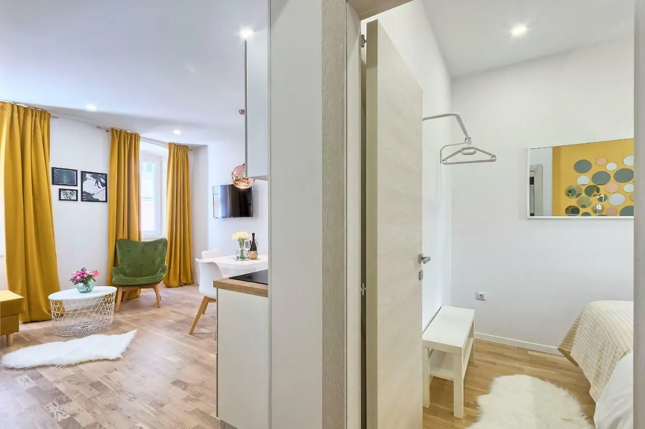 Hedone Luxury 3 Apartments With Free Parking Pula