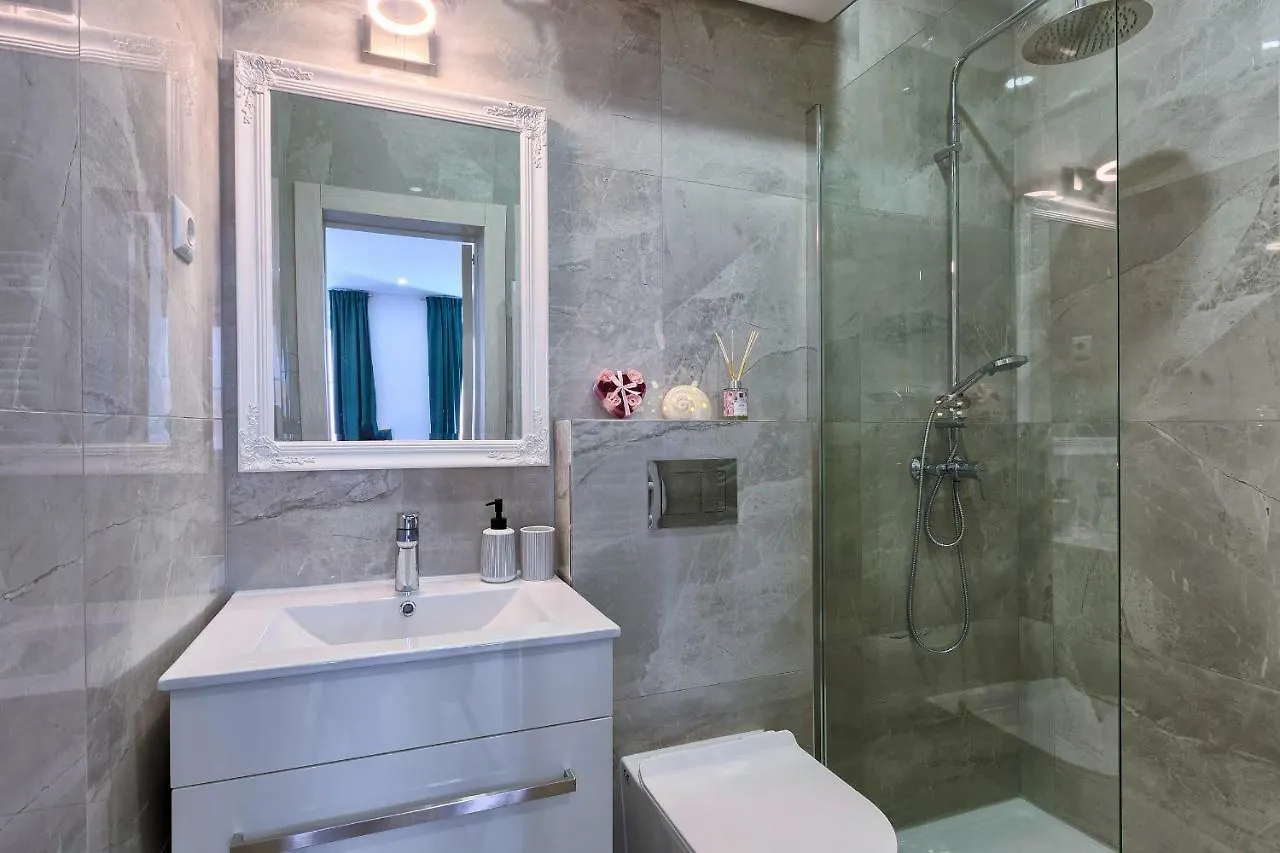 Hedone Luxury 3 Apartments With Free Parking Pula